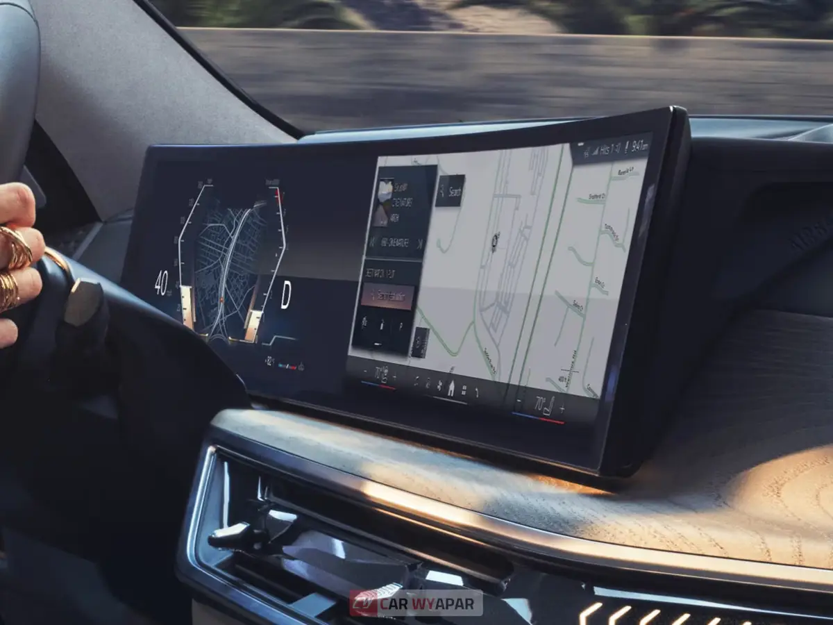 Curved Infotainment BMW X7